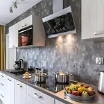 Everysky - Konopnickiej 11 Апартаменты *