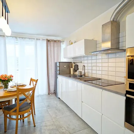 Everysky - Konopnickiej 11 *